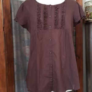 Brown short-sleeved blouse